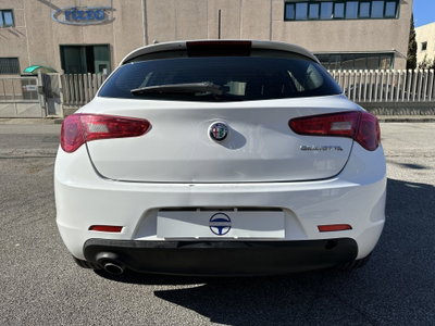 Alfa Romeo Giulietta 1.6 JTDm Super 120cv tct (5)