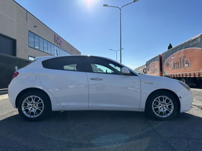 Alfa Romeo Giulietta 1.6 JTDm Super 120cv tct (7)