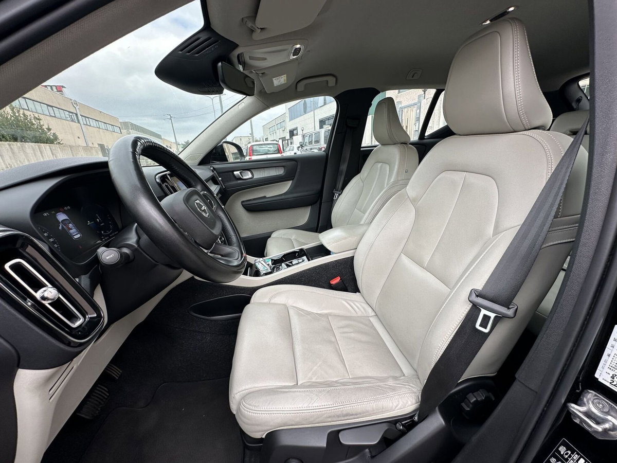 Volvo XC40 T5 Recharge Plug-in Hybrid R-design (11)