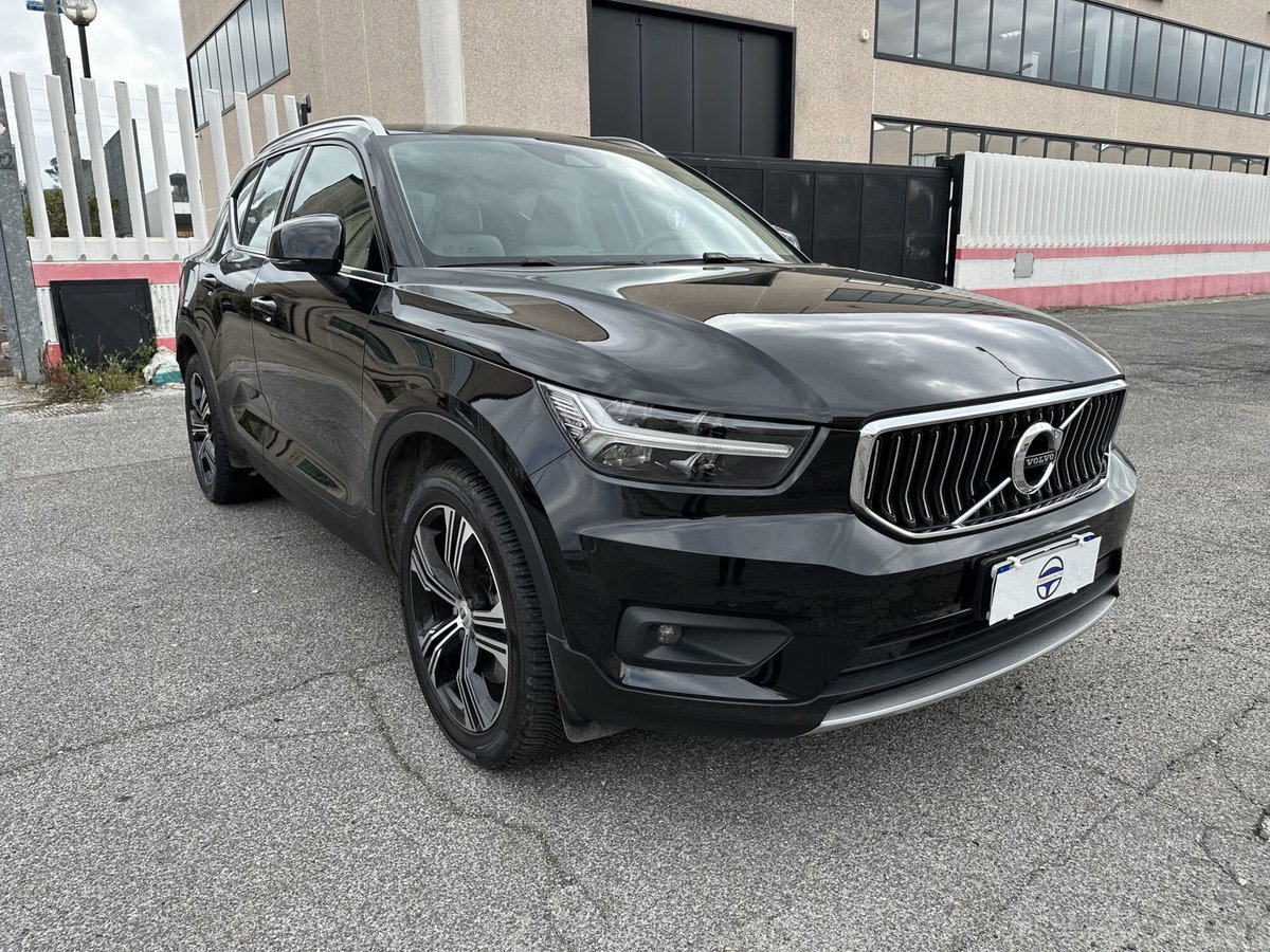 Volvo XC40 T5 Recharge Plug-in Hybrid R-design (8)