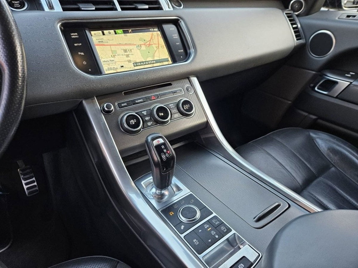 Land Rover Range Rover Sport 3.0 TDV6 HSE (14)