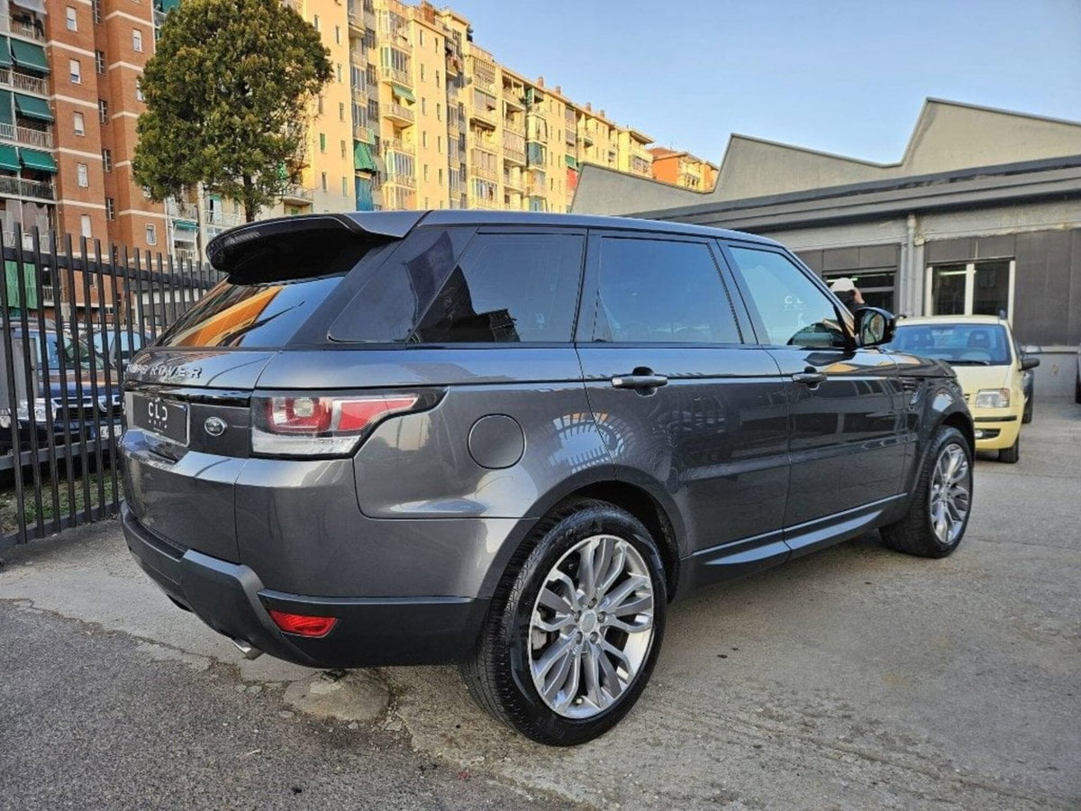 Land Rover Range Rover Sport 3.0 TDV6 HSE (5)