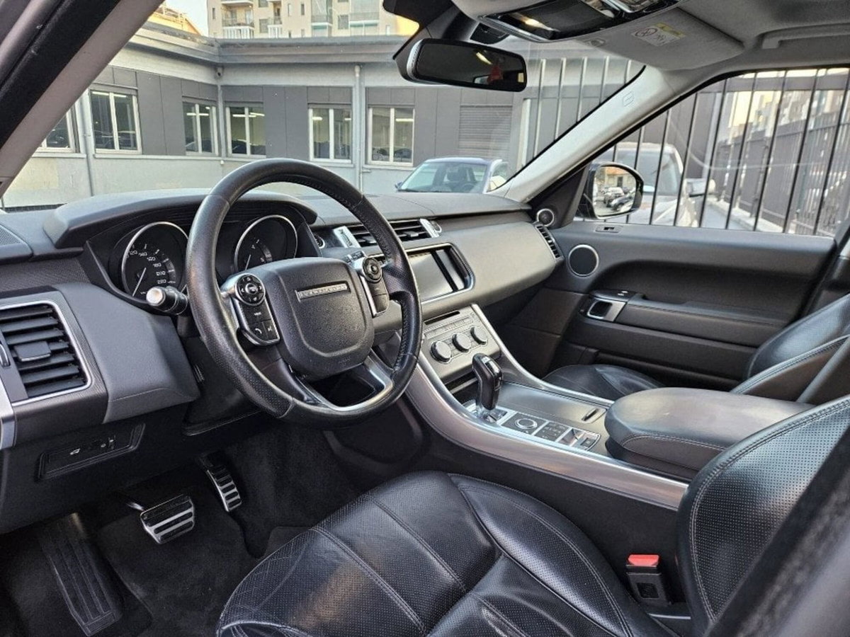Land Rover Range Rover Sport 3.0 TDV6 HSE (8)