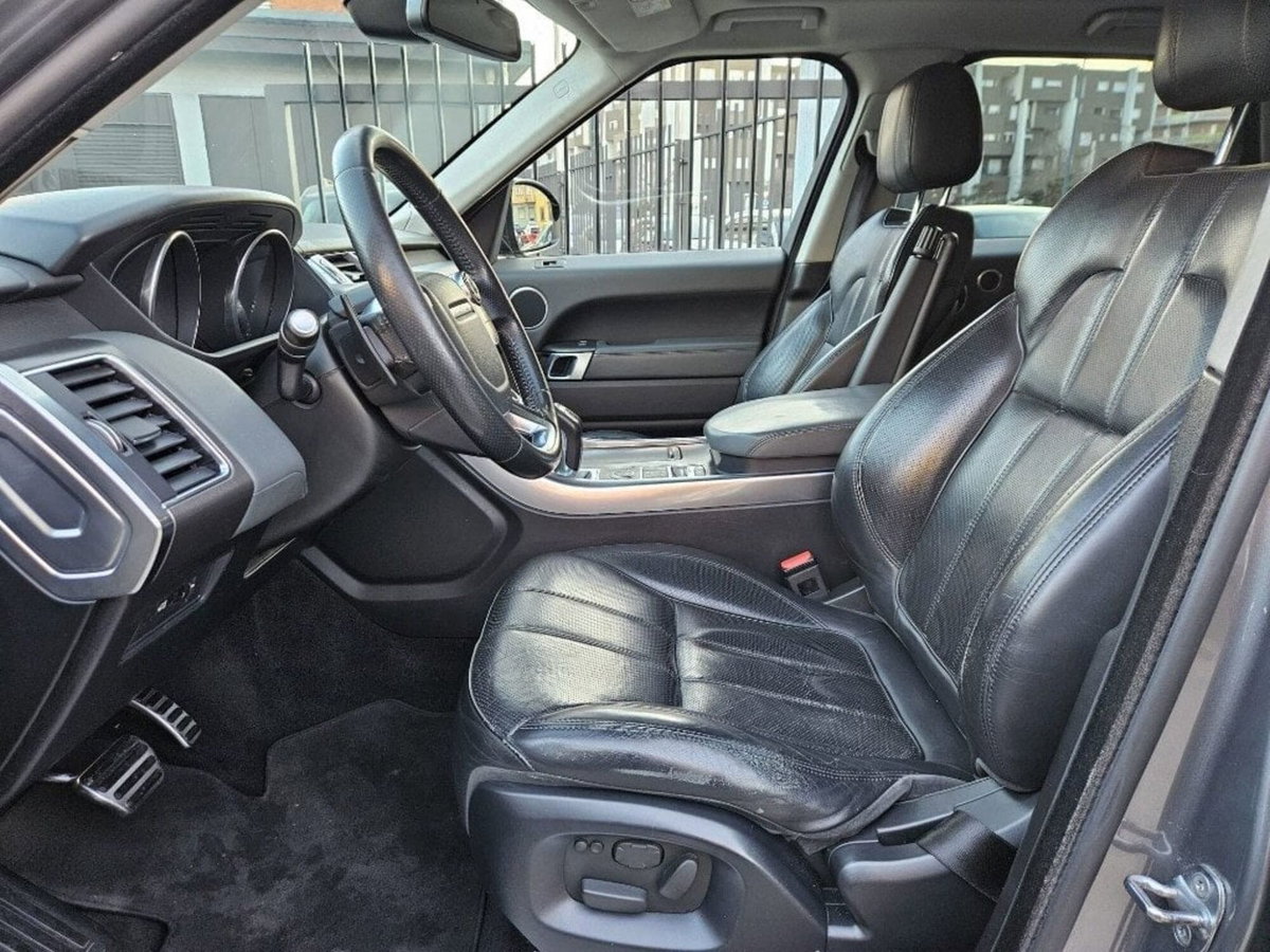 Land Rover Range Rover Sport 3.0 TDV6 HSE (9)