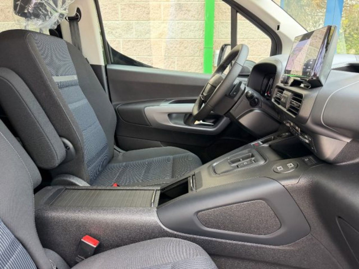 Fiat Qubo 1.5 d La Prima 130cv at8 (16)