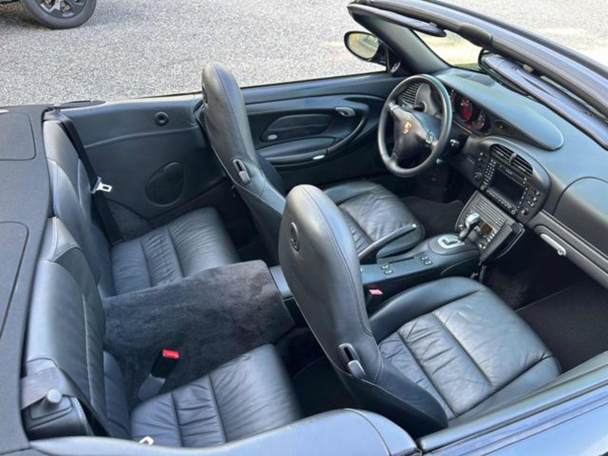 Porsche 911 Cabrio Carrera 4S cat (16)