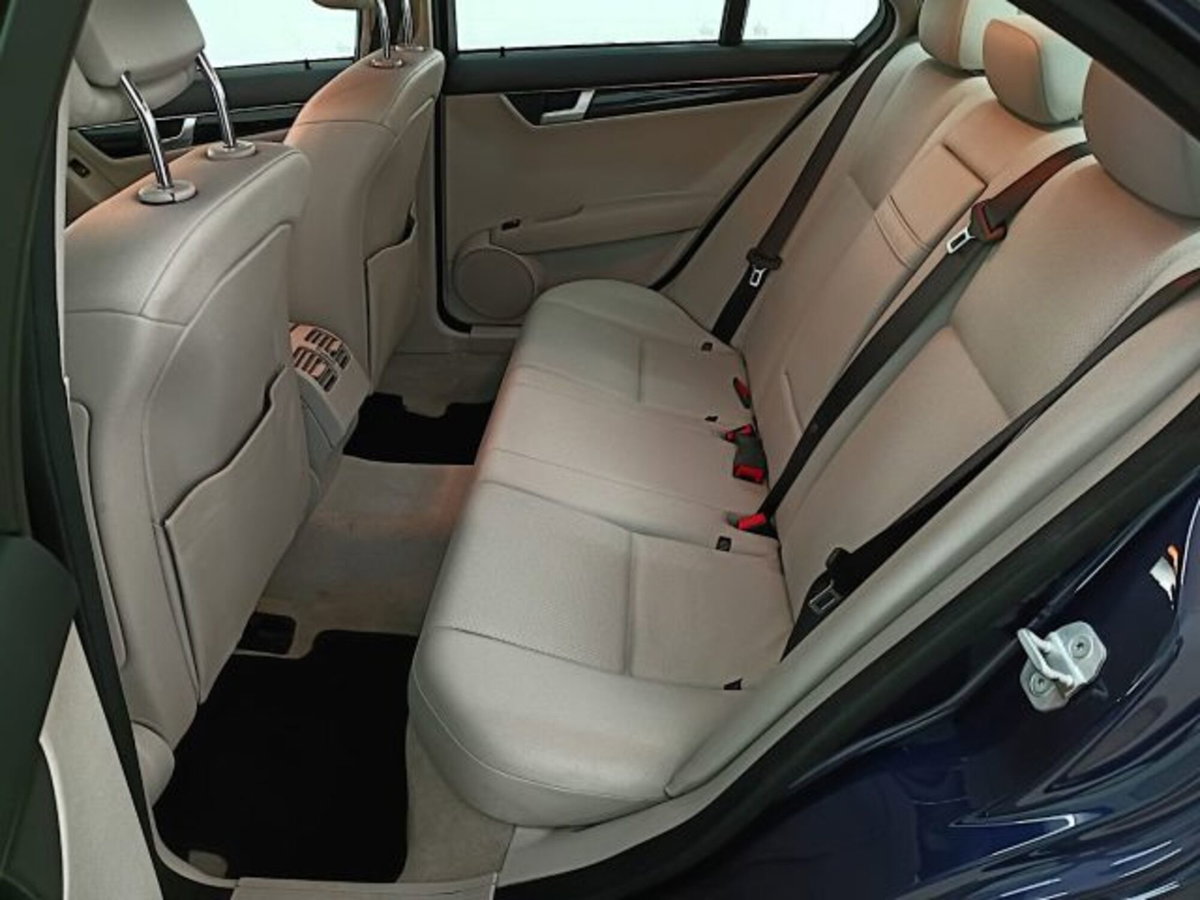 Mercedes-Benz Classe C 220 CDI Avantgarde (11)