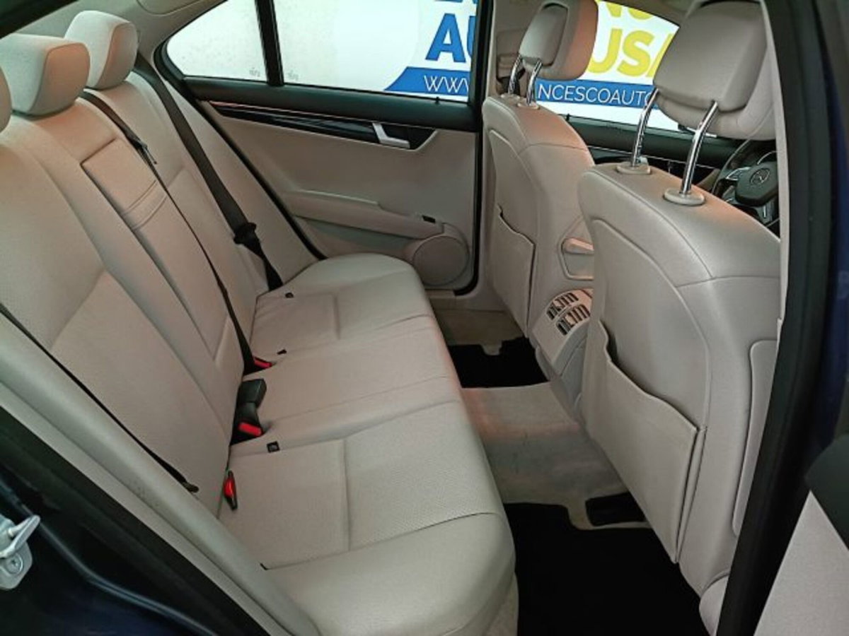Mercedes-Benz Classe C 220 CDI Avantgarde (13)