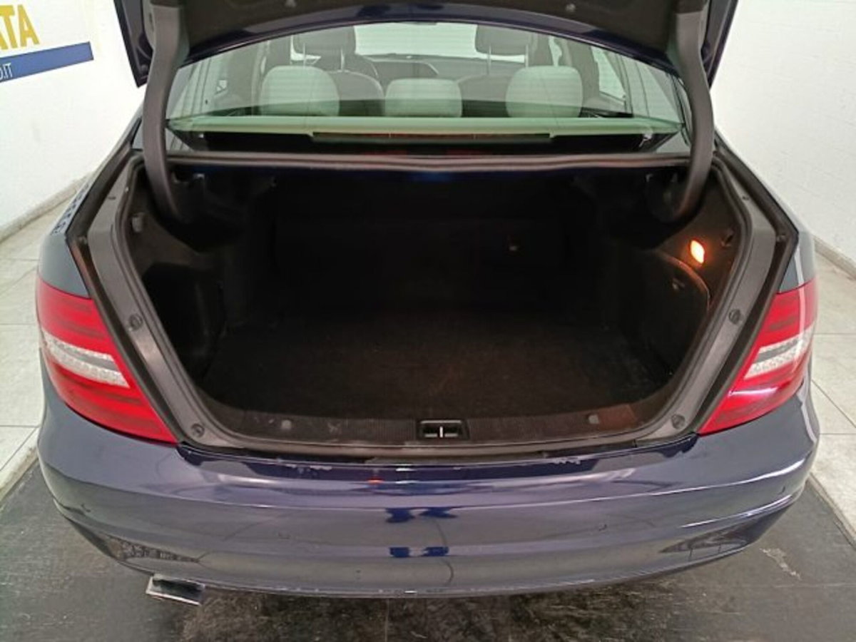 Mercedes-Benz Classe C 220 CDI Avantgarde (16)