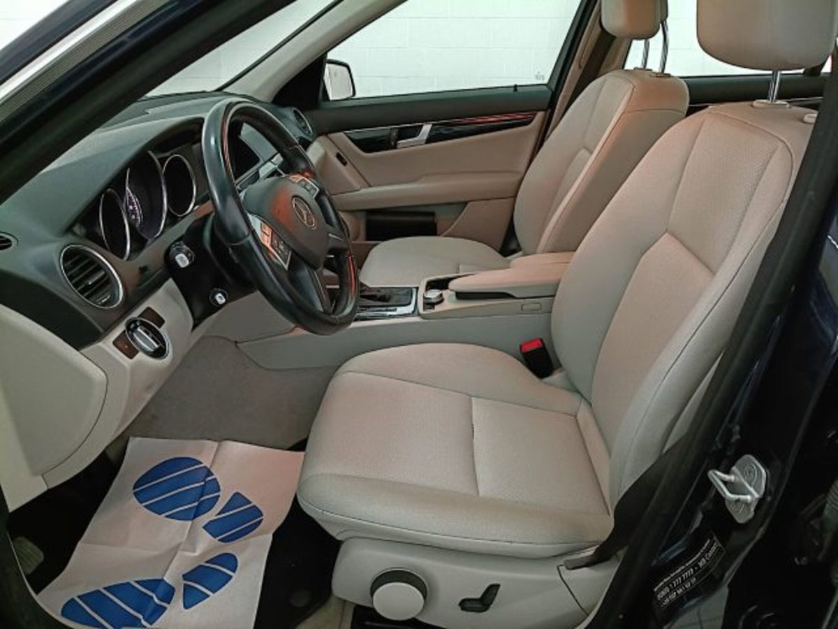Mercedes-Benz Classe C 220 CDI Avantgarde (8)