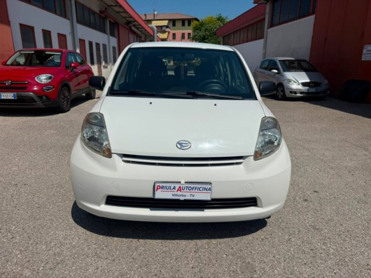 Daihatsu Sirion 1.0 12V Aki (2)