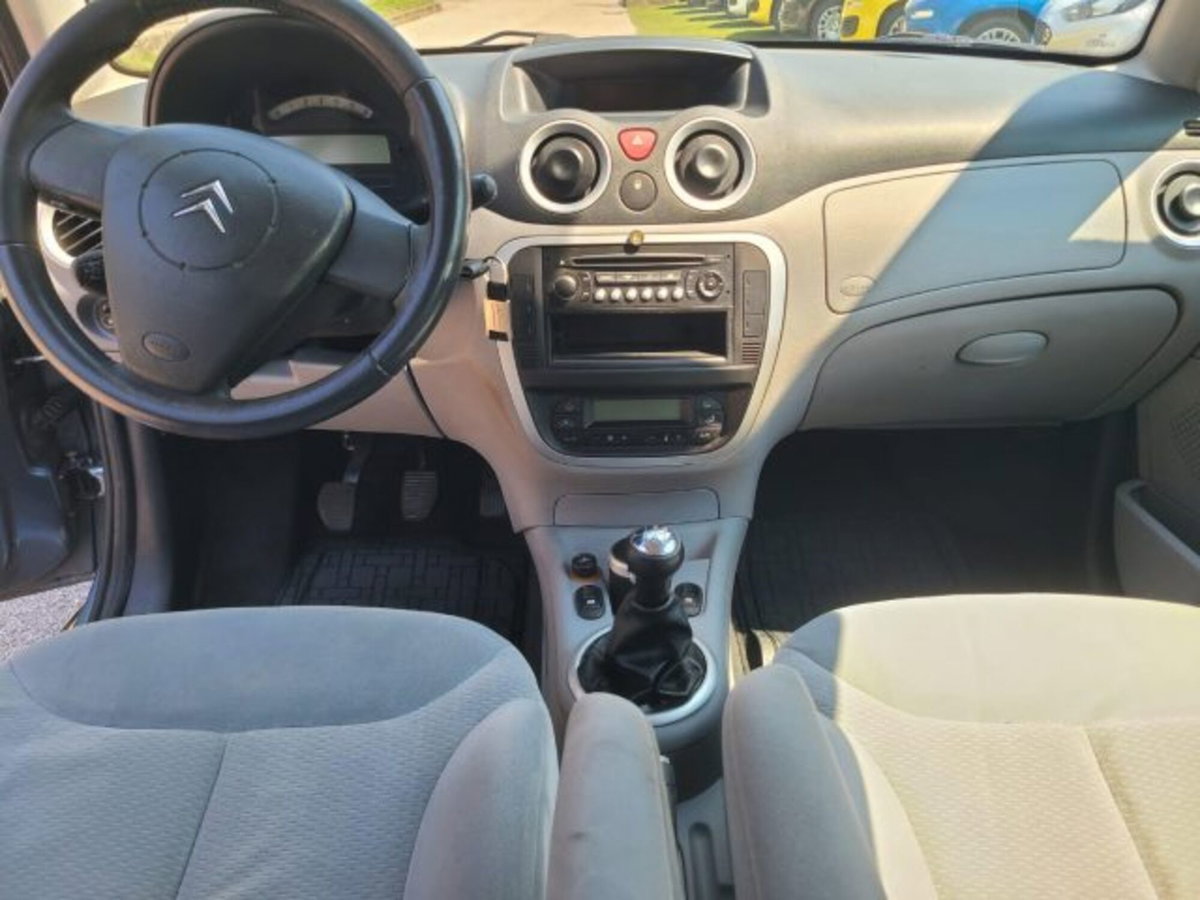 Citroen C3 1.4 HDi 70 Exclusive (11)