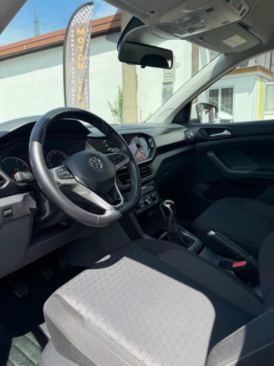 Volkswagen T-Cross 1.0 TSI Style BMT (9)