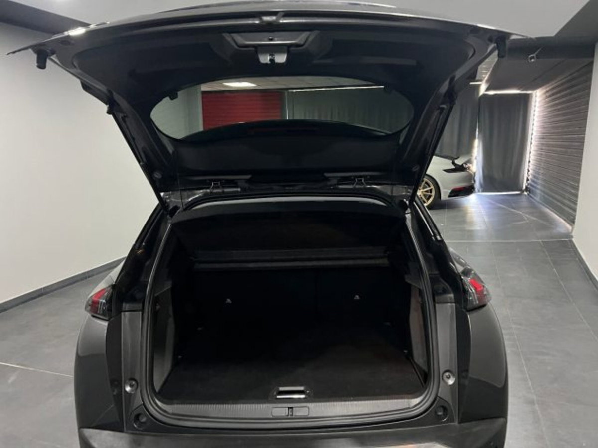 Peugeot 2008 BlueHDi 130 S&S EAT8 Allure Pack (12)