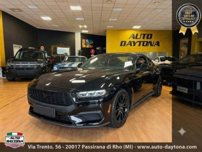 Ford Mustang Coupé Fastback 2.3 EcoBoost (3)