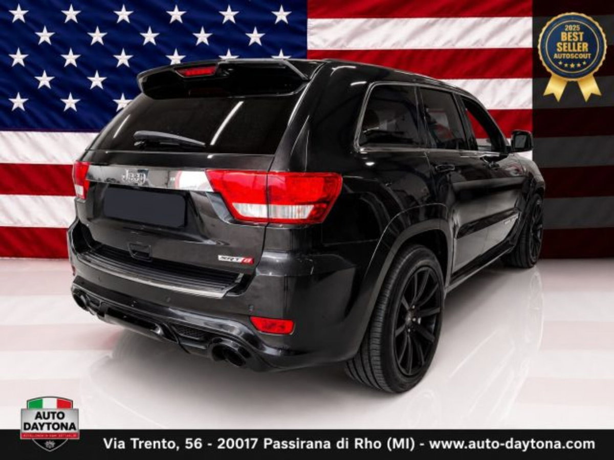Jeep Grand Cherokee 6.4 V8 HEMI SRT (3)