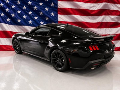 Ford Mustang Coupé Fastback 2.3 EcoBoost (3)
