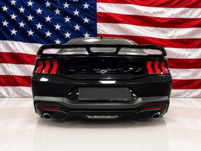 Ford Mustang Coupé Fastback 2.3 EcoBoost (6)