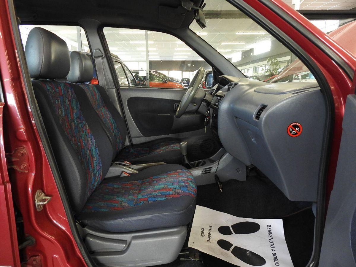 Daihatsu Terios 1.3i 16V cat 4WD SX (12)