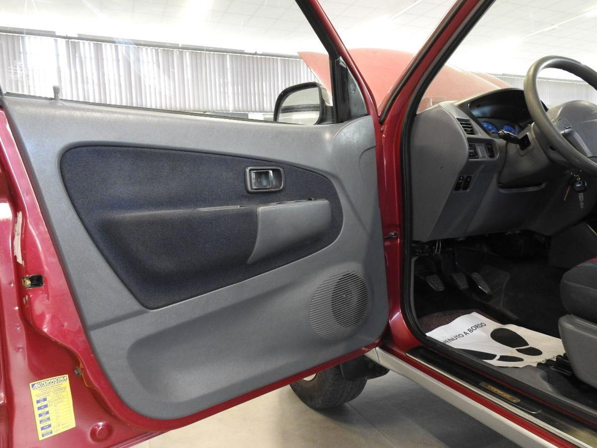 Daihatsu Terios 1.3i 16V cat 4WD SX (17)