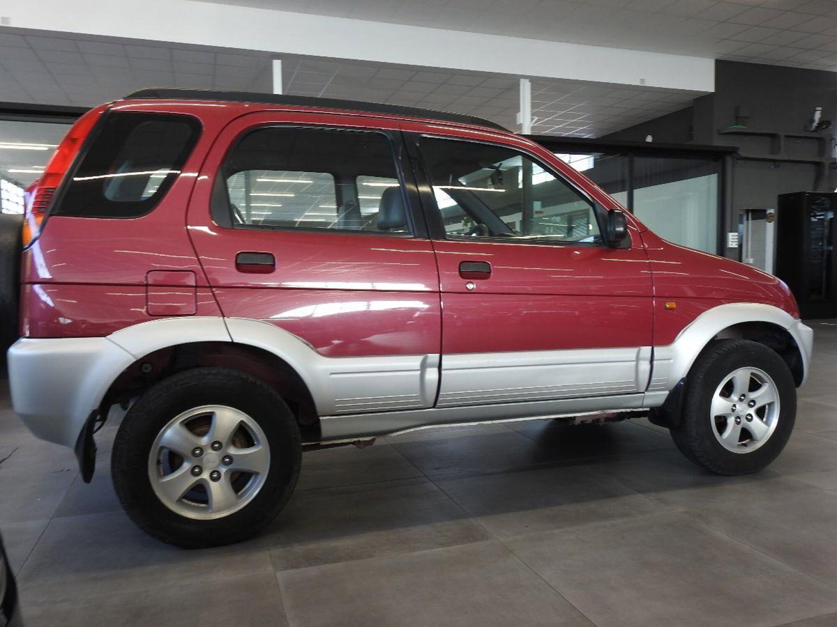 Daihatsu Terios 1.3i 16V cat 4WD SX (3)