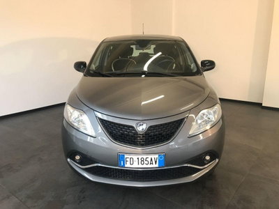 Lancia Ypsilon 1.2 69 CV 5 porte GPL Ecochic Gold (2)