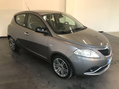 Lancia Ypsilon 1.2 69 CV 5 porte GPL Ecochic Gold (3)