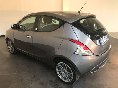 Lancia Ypsilon 1.2 69 CV 5 porte GPL Ecochic Gold (4)