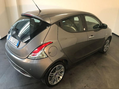 Lancia Ypsilon 1.2 69 CV 5 porte GPL Ecochic Gold (5)