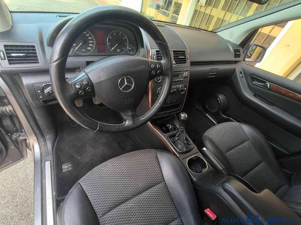 Mercedes-Benz Classe A 160 BlueEFFICIENCY Style (10)