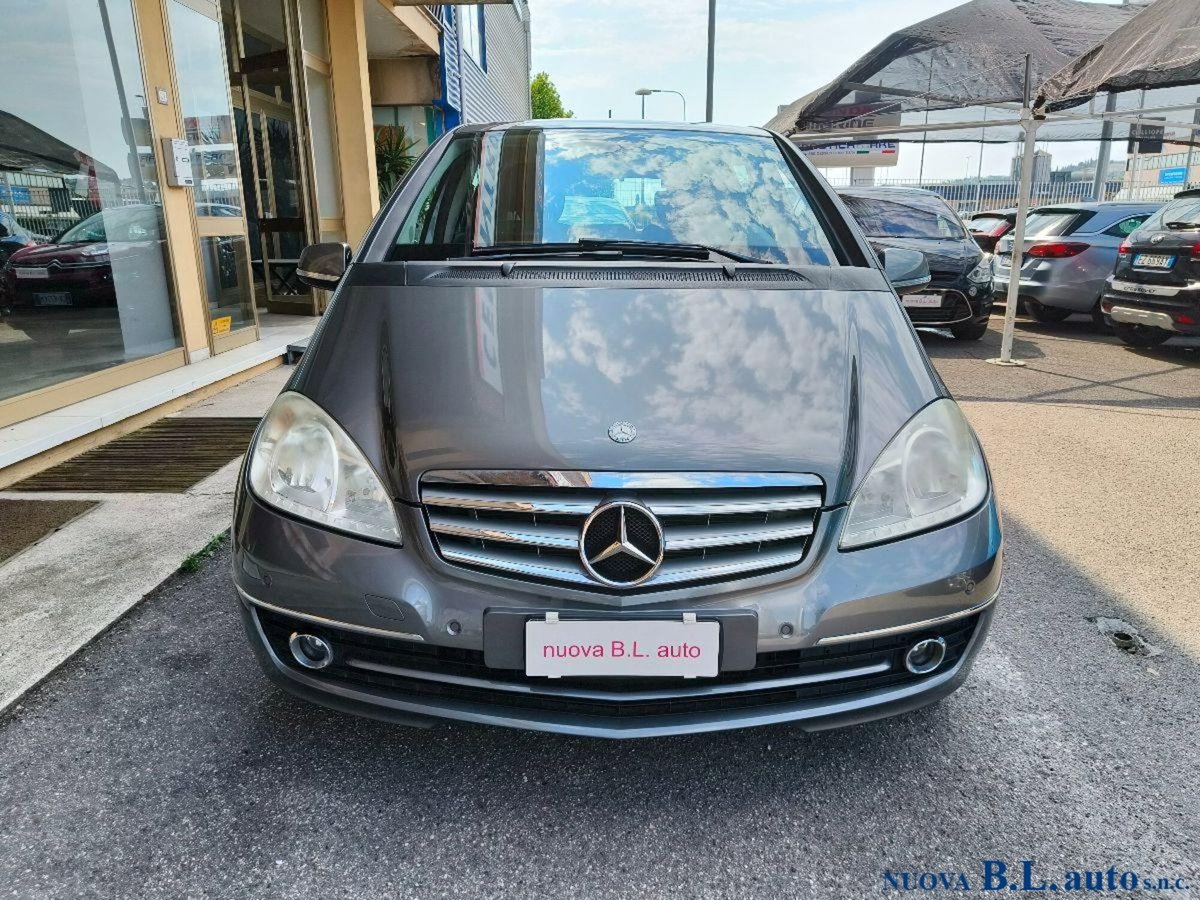 Mercedes-Benz Classe A 160 BlueEFFICIENCY Style (2)