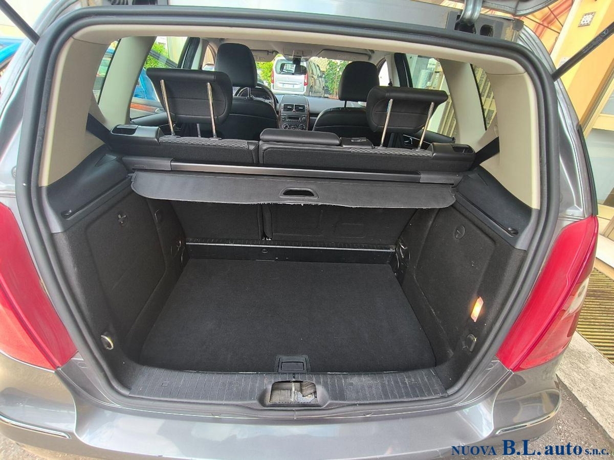 Mercedes-Benz Classe A 160 BlueEFFICIENCY Style (6)