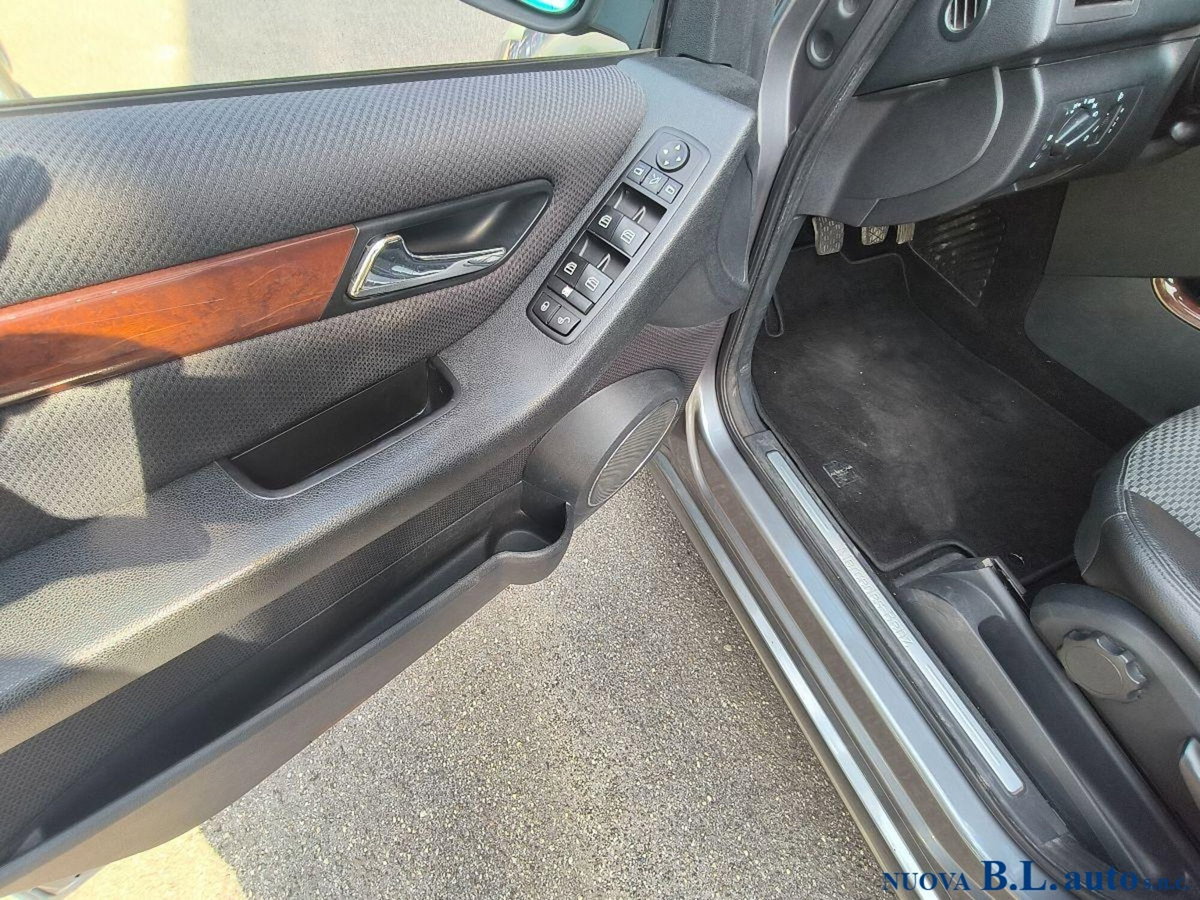 Mercedes-Benz Classe A 160 BlueEFFICIENCY Style (9)