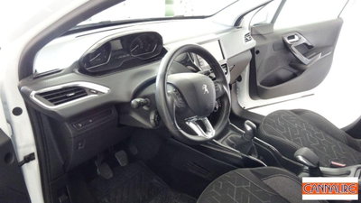 Peugeot 2008 82 S&S Signature (19)