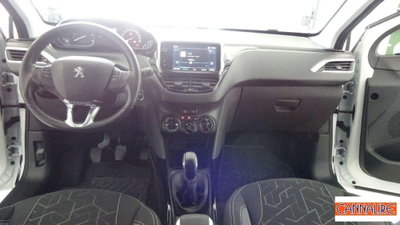 Peugeot 2008 82 S&S Signature (9)