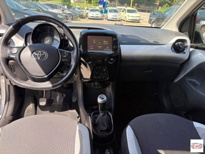 Toyota Aygo 1.0 12V VVT-i 5 porte (10)