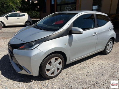 Toyota Aygo 1.0 12V VVT-i 5 porte (3)