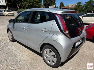 Toyota Aygo 1.0 12V VVT-i 5 porte (6)