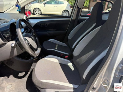 Toyota Aygo 1.0 12V VVT-i 5 porte (9)