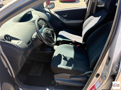 Toyota Yaris 1.3 5 porte Style Multidrive S (12)