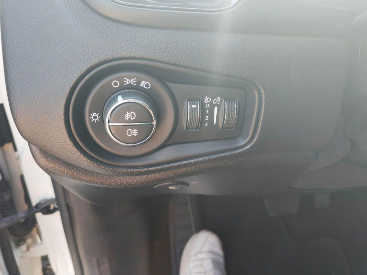 Jeep Renegade 1.3 T4 240CV PHEV 4xe AT6 S (11)