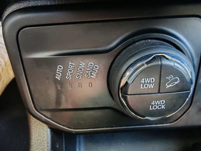 Jeep Renegade 1.3 T4 240CV PHEV 4xe AT6 S (13)