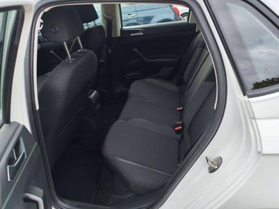 Volkswagen Polo 1.0 tsi Life 95cv (9)