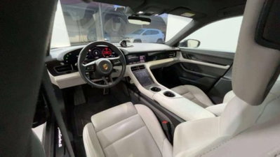 Porsche Taycan Taycan (12)