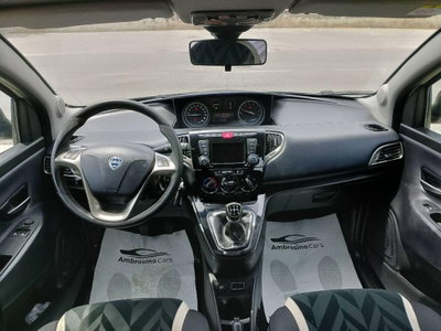 Lancia Ypsilon 1.2 69 CV 5 porte GPL Ecochic Gold (6)
