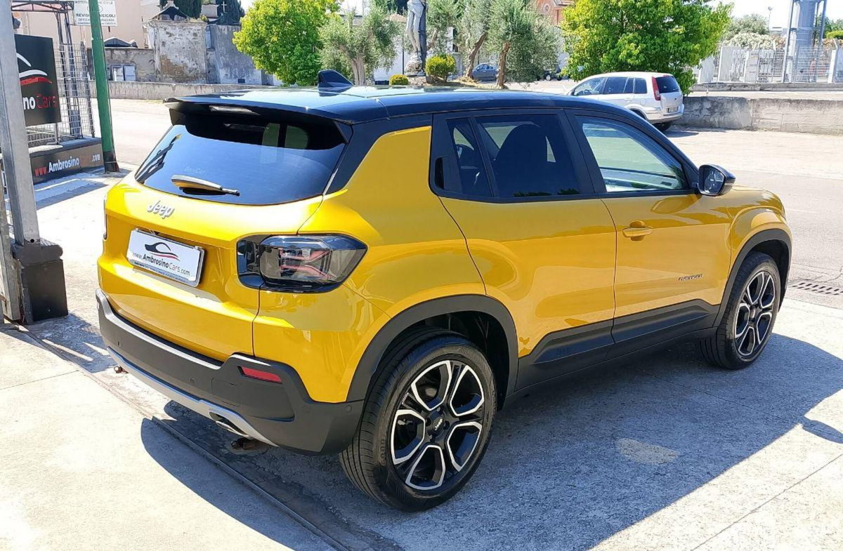 Jeep Avenger 1.2 turbo e-hybrid mhev Summit fwd 110cv edct6 (3)