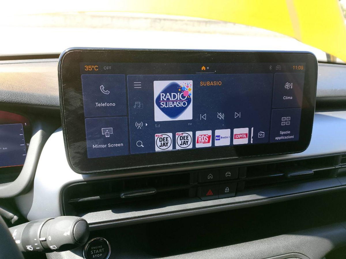 Jeep Avenger 1.2 turbo e-hybrid mhev Summit fwd 110cv edct6 (14)