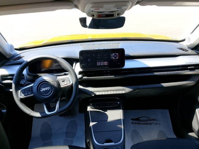 Jeep Avenger 1.2 turbo e-hybrid mhev Summit fwd 110cv edct6 (17)