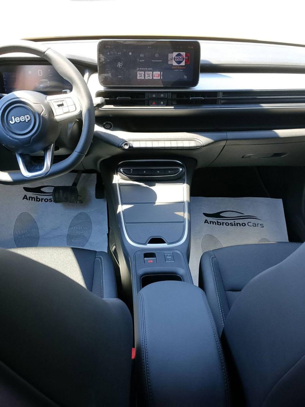 Jeep Avenger 1.2 turbo e-hybrid mhev Summit fwd 110cv edct6 (18)