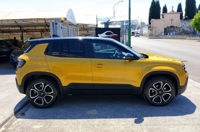 Jeep Avenger 1.2 turbo e-hybrid mhev Summit fwd 110cv edct6 (19)